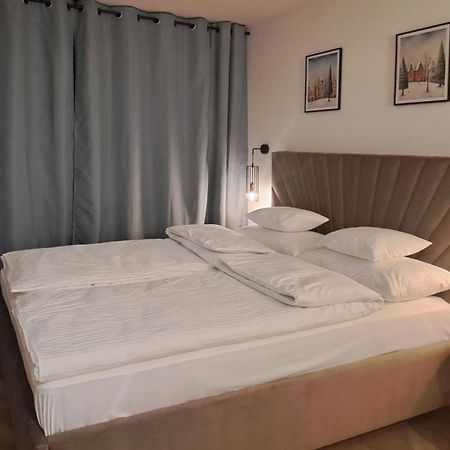 Falcon Apartment Center 4 Metro Swietokrzyska Варшава Экстерьер фото