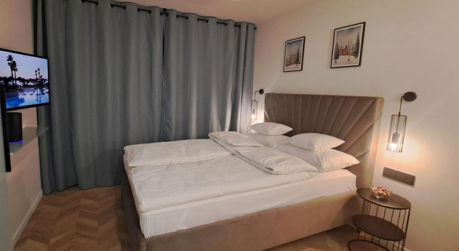 Falcon Apartment Center 4 Metro Swietokrzyska Варшава Экстерьер фото